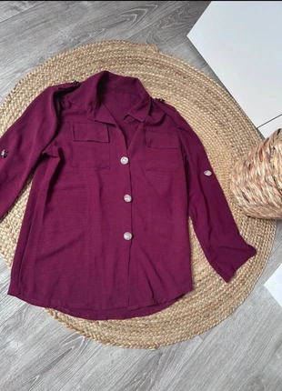 💜 Blouse prune bordeaux – look officier & boutons dorés, brand: Boutique indépendante, condizioni: Ottime, taglia: L / IT 44 / EU 40, €8.90, €10.05 include la Protezione acquisti
