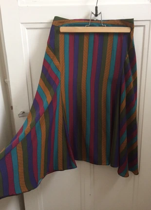 Jupe colorée rayée, Urban Outfitters T36, marke: silence + noise, zustand: Sehr gut, größe: S / 36 / 8, 15,00 €, 16,45 € inklusive Vinted-Käuferschutz