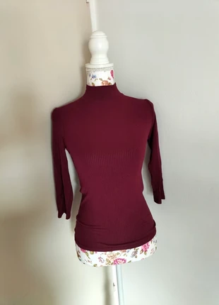 Top côtelé lie de vin stradivarius T36, merk: Stradivarius, staat: Heel goed, maat: S / 36 / 8, € 6,00, € 7,00 inclusief Kopersbescherming