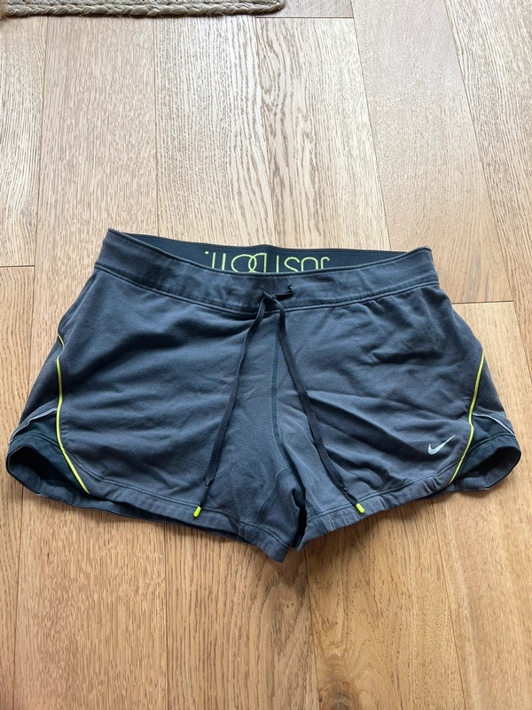 Nike shorts 1