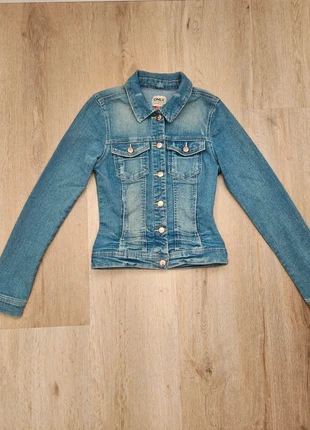 Spijkerjas ONLY, merk: ONLY, staat: Heel goed, maat: XS / 34 / 6, € 6,00, € 7,00 inclusief Kopersbescherming