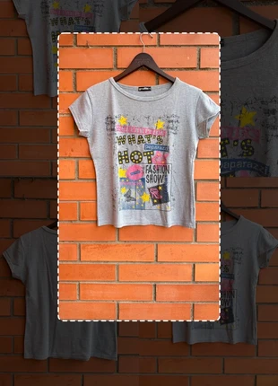 camiseta Y2K tipográfica, brand: y2k, condizioni: Ottime, taglia: M / IT 42 / EU 38, €12.00, €13.30 include la Protezione acquisti