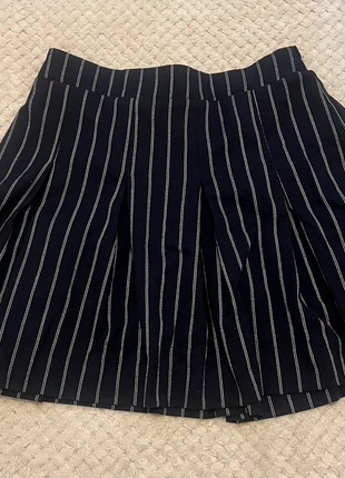 New Look Pleated Pinstripe Skirt – Size 8, brand: New Look, condition: Very good, size: S / UK 8-10, £3.00, £3.85 includes Buyer Protection