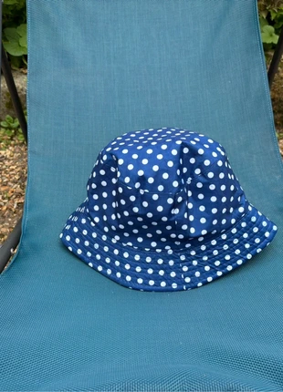 Bob réversible, condition: New without tags, size: One size, €2.00, €2.80 includes Buyer Protection