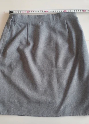 Jupe grise vintage, marke: Top Vintage, zustand: Sehr gut, größe: S / 36 / 8, 3,00 €, 3,85 € inklusive Vinted-Käuferschutz