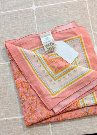 Joli foulard, marque: Louise Misha, état: Neuf avec étiquette, 54,00 €, 57,40 € Protection acheteurs incluse