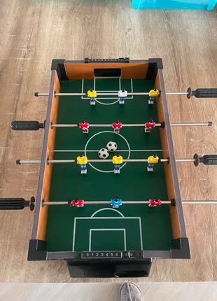 Tafelvoetbal, merk: MODEL, staat: Heel goed, maat: Tot 1 maand / 50 cm, € 7,50, € 8,58 inclusief Kopersbescherming