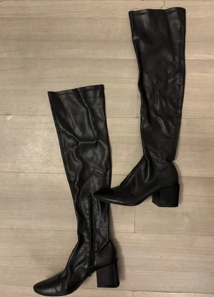 stivali alti con tacchetto, brand: Zara, condizioni: Ottime, taglia: 41, €55.00, €58.45 include la Protezione acquisti