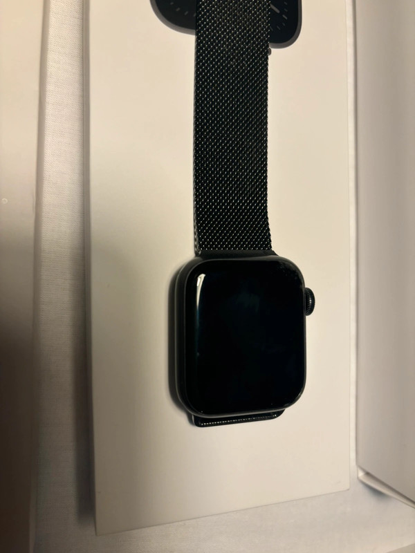 Apple Watch series 6 space gray aluminum 3