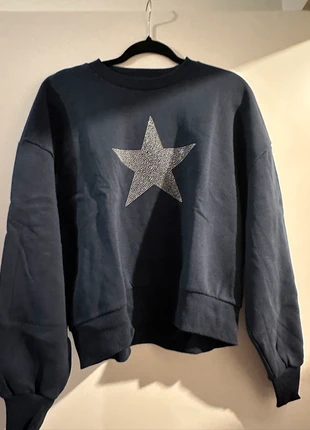 Sweater Stradivarius, brand: Stradivarius, condizioni: Ottime, taglia: XS / IT 38 / EU 34, €8.00, €9.10 include la Protezione acquisti