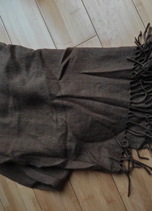 Brown uniqlo scarf, marca: Uniqlo, estado: Muy bueno, 7,00 €, 8,05 € Protección al comprador incluida