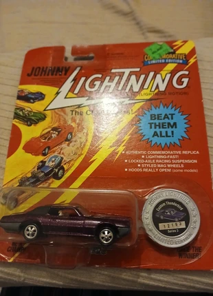 Johnny lightning, marca: Johnny Lightning, estado: Satisfatório, tamanho: 9-12 meses / 74 cm, €10.00, €11.20 inclui Proteção do Comprador