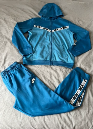 Ensemble Nike bleu, brand: Nike, condition: Very good, size: XL, €40.00, €42.70 includes Buyer Protection