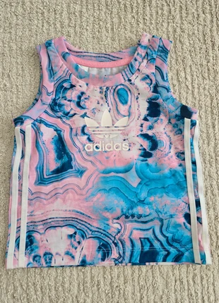 Adidas shirt zonder mouwen, merk: Dreambee, staat: Heel goed, maat: 9-12 maanden / 74 cm, € 4,00, € 4,90 inclusief Kopersbescherming