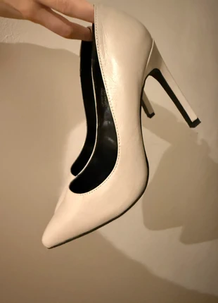 Chaussures pales (gris-beige, brand: Le Chateau, condizioni: Ottime, taglia: 37.5, €6.00, €7.00 include la Protezione acquisti