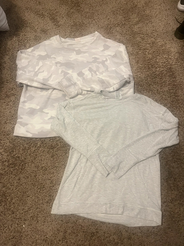 Long sleeve shirt lot 1