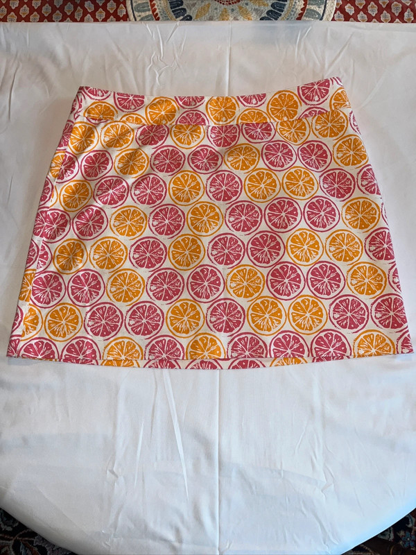 $100 Vineyard Vines Size 12 Citrus Preppy Golf 17” Skirt EUC 1