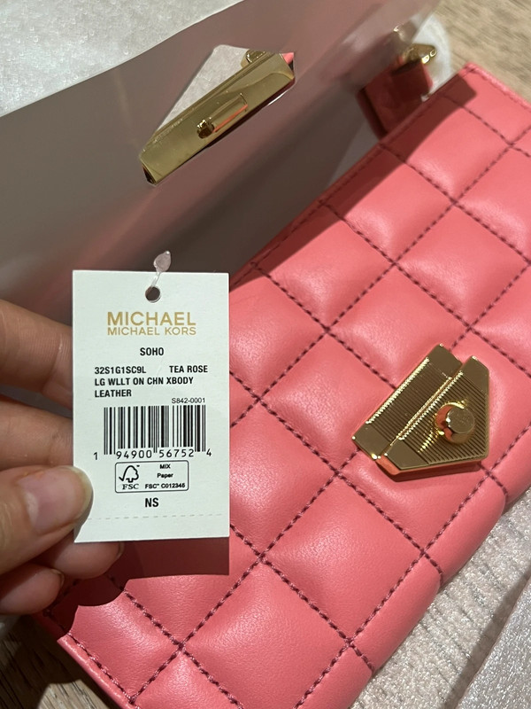 Michael kors on sale rose wristlet