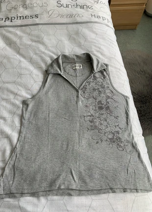 topje, merk: Canda, staat: Heel goed, maat: M / 38 / 10, € 2,00, € 2,80 inclusief Kopersbescherming