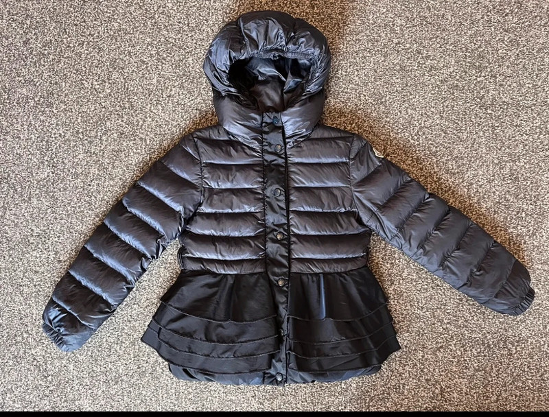 Moncler girls coat Vinted