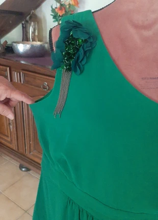 Robe verte une épaule taille 44 c&a, marke: C&A, zustand: Neu, größe: XXL / 44 / 16, 10,00 €, 11,20 € inklusive Vinted-Käuferschutz