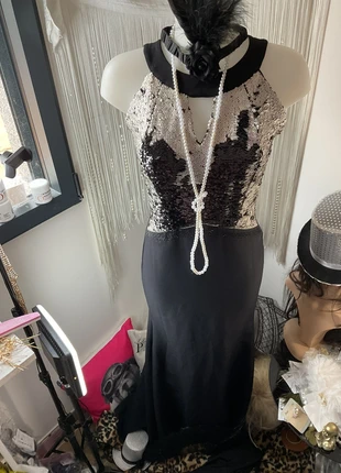 Avec ses accessoires robe Gatsby, sirène, sequins, blanc, noir, taille M, marque: GATSBY, état: Très bon état, taille: M / 38 / 10, 39,00 €, 41,65 € Protection acheteurs incluse