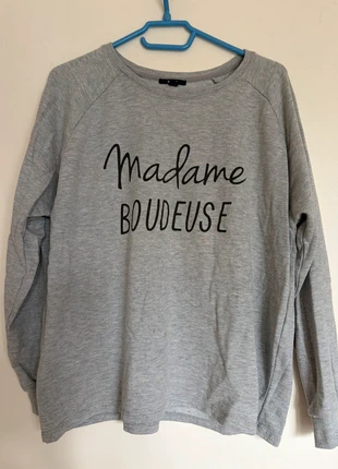 Sweat gris, merk: Kiabi, staat: Heel goed, maat: XL / 42 / 14, € 3,50, € 4,38 inclusief Kopersbescherming