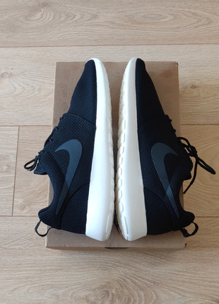 Roshe sale run special