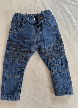 Broek, merk: Zeeman, staat: Heel goed, maat: 9-12 maanden / 74 cm, € 1,00, € 1,75 inclusief Kopersbescherming