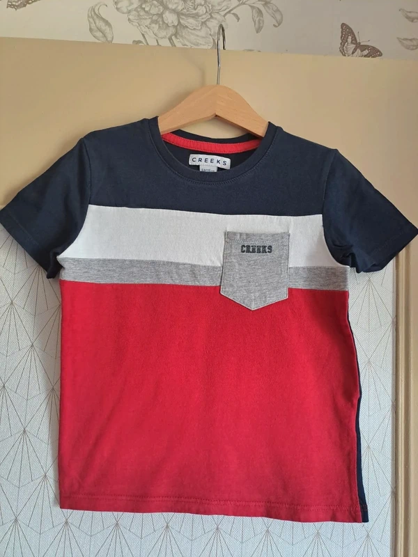 T-shirt garçon 6 ans creeks comme neuf