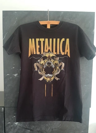 T-shirt Metallica, marke: Fruit of the Loom, zustand: Sehr gut, größe: S, 12,00 €, 13,30 € inklusive Vinted-Käuferschutz
