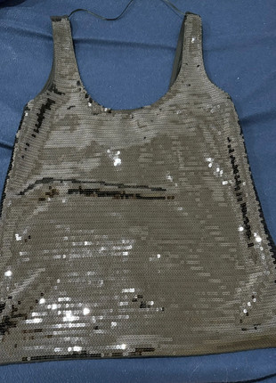 T-shirt de lantejoulas, brand: Pull & Bear, condizioni: Ottime, taglia: M / IT 42 / EU 38, €4.00, €4.90 include la Protezione acquisti