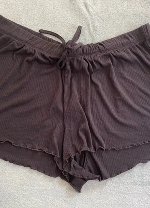 Short, merk: Primark, staat: Heel goed, maat: XXXL / 46 / 18, € 2,00, € 2,80 inclusief Kopersbescherming