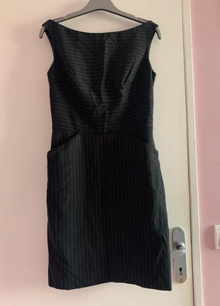 Robe noire, marque: Agnes b, état: Très bon état, taille: S / 36 / 8, 15,00 €, 16,45 € Protection acheteurs incluse