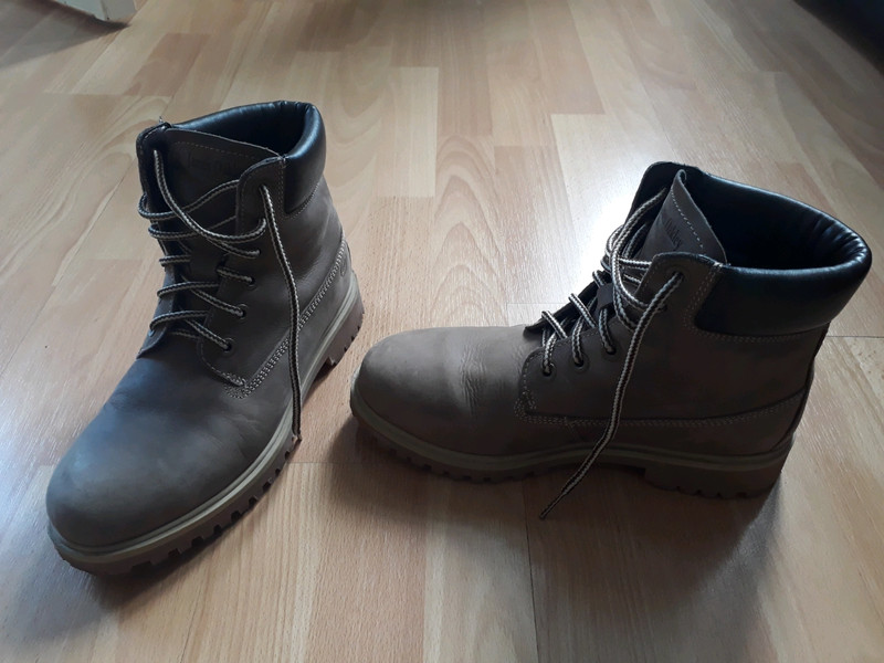 Oakley boots -