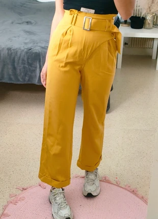 Pantalon tailleur souple jaune moutarde/ taille haute | Boutique Parisienne taille 36 Neuf, marke: Boutique Parisienne, zustand: Neu, größe: S / 36 / 8, 5,00 €, 5,95 € inklusive Vinted-Käuferschutz