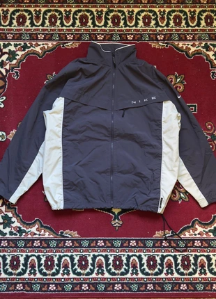 Giacca Nike vintage Logo ricamato blu M, marke: Nike, zustand: Sehr gut, größe: M, 49,95 €, 53,15 € inklusive Vinted-Käuferschutz