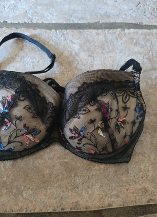 Soutien gorge brodé 85 E, marque: Gorteks, état: Neuf sans étiquette, taille: 85E, 8,00 €, 9,10 € Protection acheteurs incluse