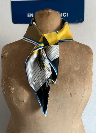 Foulard rétro des années 50/60, condition: Very good, €5.00, €5.95 includes Buyer Protection
