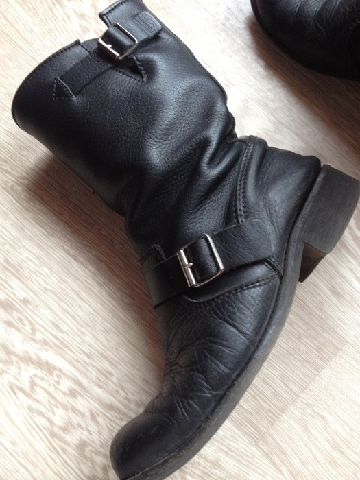 Boots large cuir noir André 4