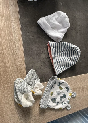 Lot bonnet naissance , brand: Hema, condition: Very good, €2.00, €2.80 includes Buyer Protection