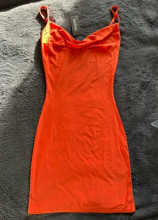 Robe été neuve, marque: Boohoo, état: Neuf avec étiquette, taille: S / 36 / 8, 4,00 €, 4,90 € Protection acheteurs incluse