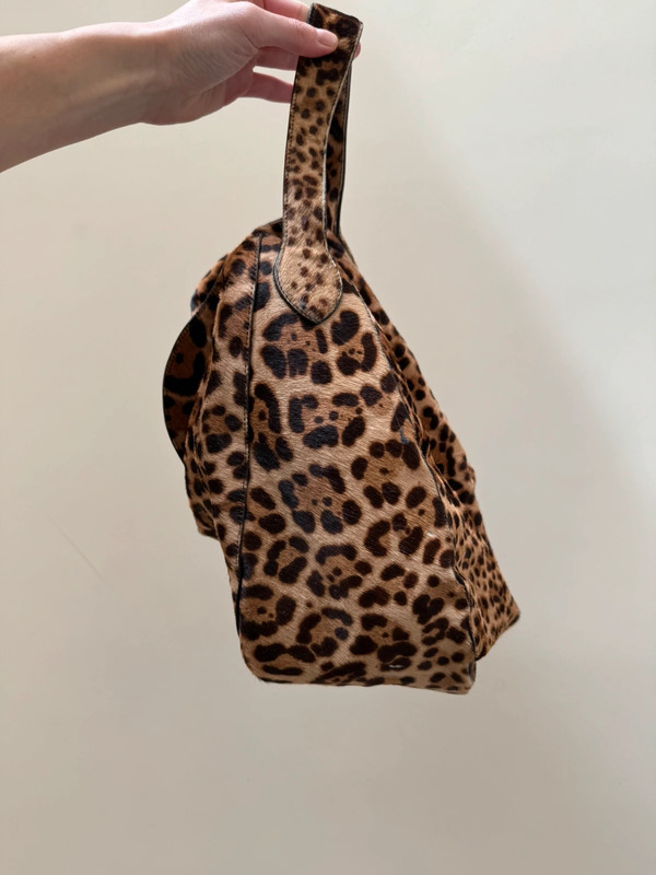 Alaïa Leopard print shoulder bag 5