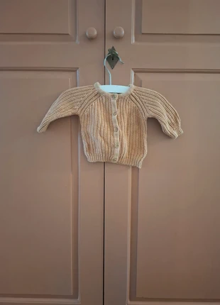 Vestje newborn, marque: New Born, état: Très bon état, taille: Jusqu'à 1 mois / 50 cm, 3,00 €, 3,85 € Protection acheteurs incluse