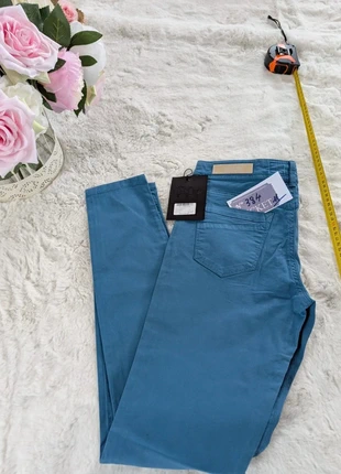 Pantalon femme marque Bus Urban Wear taille 27/36 couleur bleu, marque: Bus Urban Wear, état: Très bon état, taille: S / 36 / 8, 18,99 €, 20,64 € Protection acheteurs (Pro) incluse
