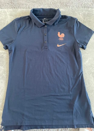 Dri fit Nike femme taille S Fédération française de football FFF, brand: Nike, condizioni: Nuovo senza cartellino, taglia: S / IT 40 / EU 36, €3.00, €3.85 include la Protezione acquisti