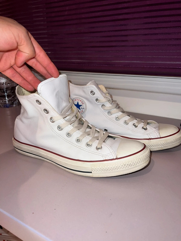 Converse de piel blancas