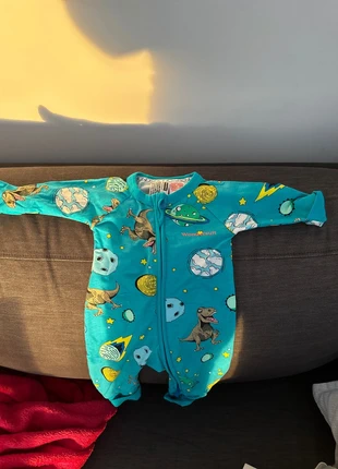 Pyjama garçon vient d Ukraine, marque: pas connue, état: Neuf sans étiquette, taille: Jusqu'à 1 mois / 50 cm, 5,00 €, 5,95 € Protection acheteurs incluse