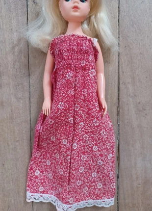 Robe rouge vintage pour Sindy, marque: Sindy, état: Bon état, taille: Prématuré, jusqu'à 44cm, 4,00 €, 4,90 € Protection acheteurs incluse