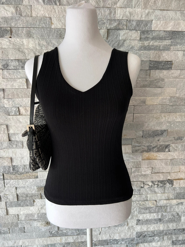 Black tank top V neck from Forever21 1